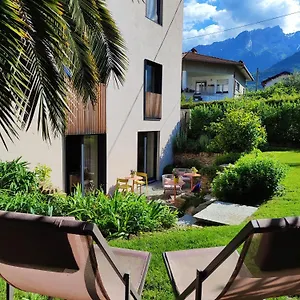 Gasthuis Picobello, Mandello del Lario